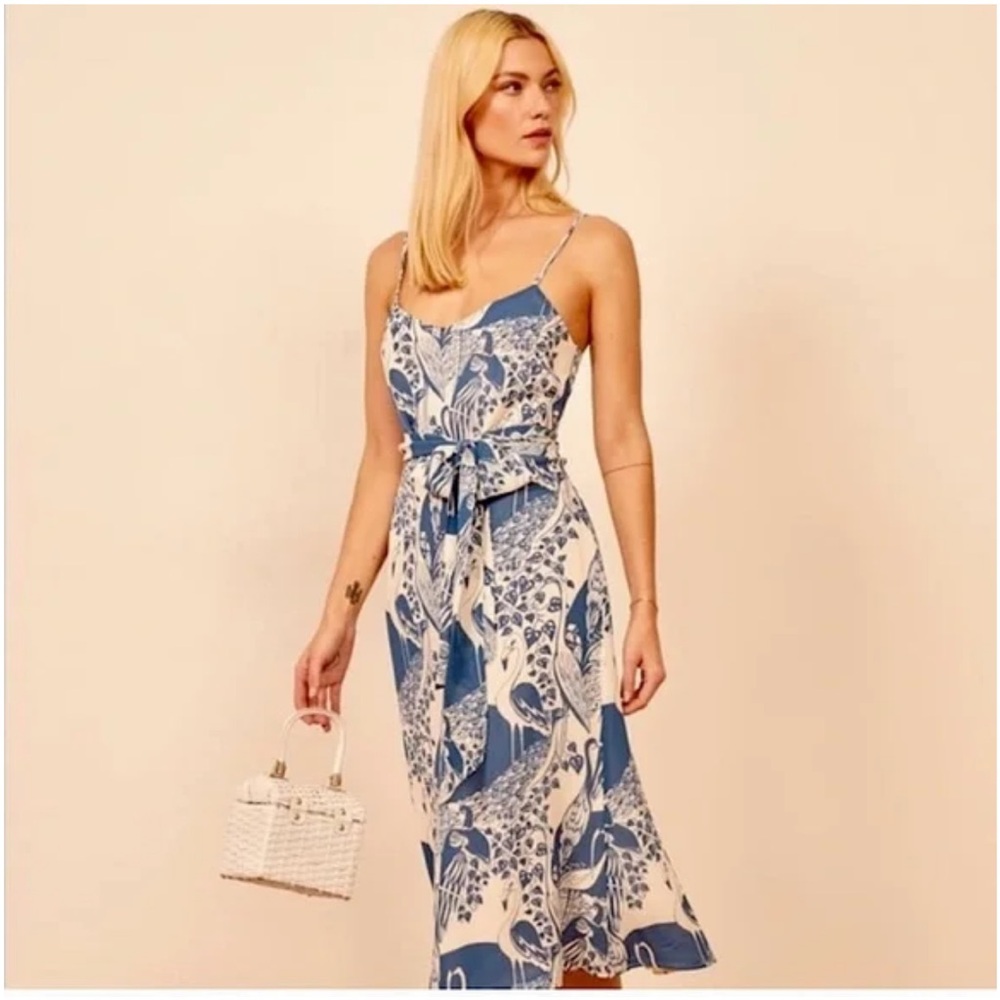 Reformation Watson Tie Waist Midi Dress in Avian Blue Bird Print size 2
